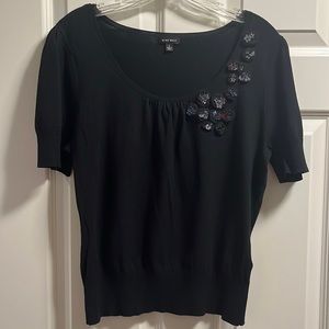 Nine West short rayon knit sweater with beading and appliques. Size large. Black